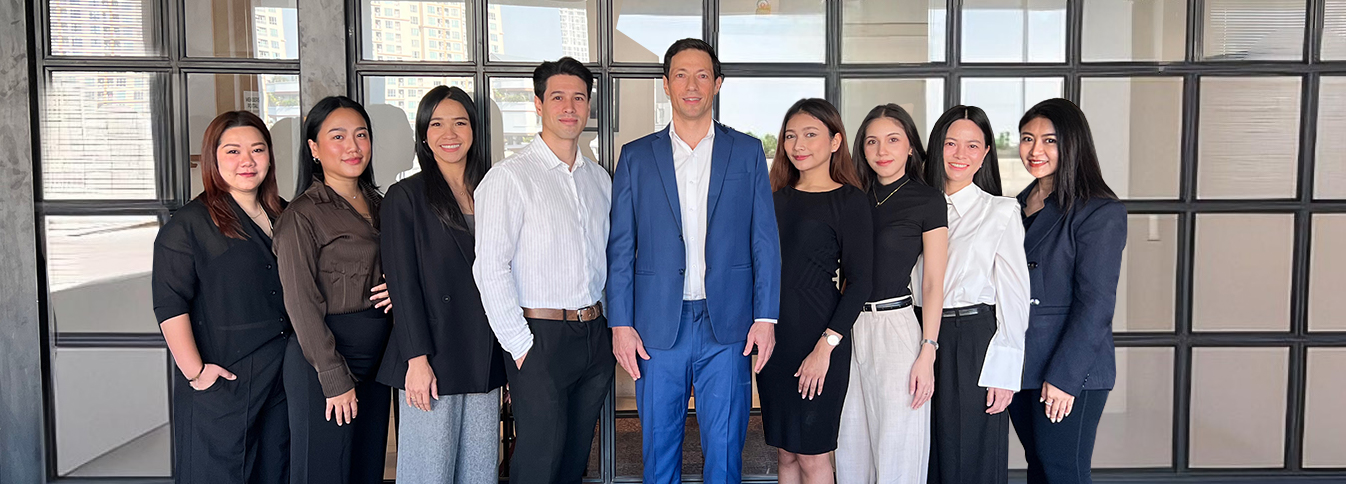 Photo of the Hero Realtor team.
