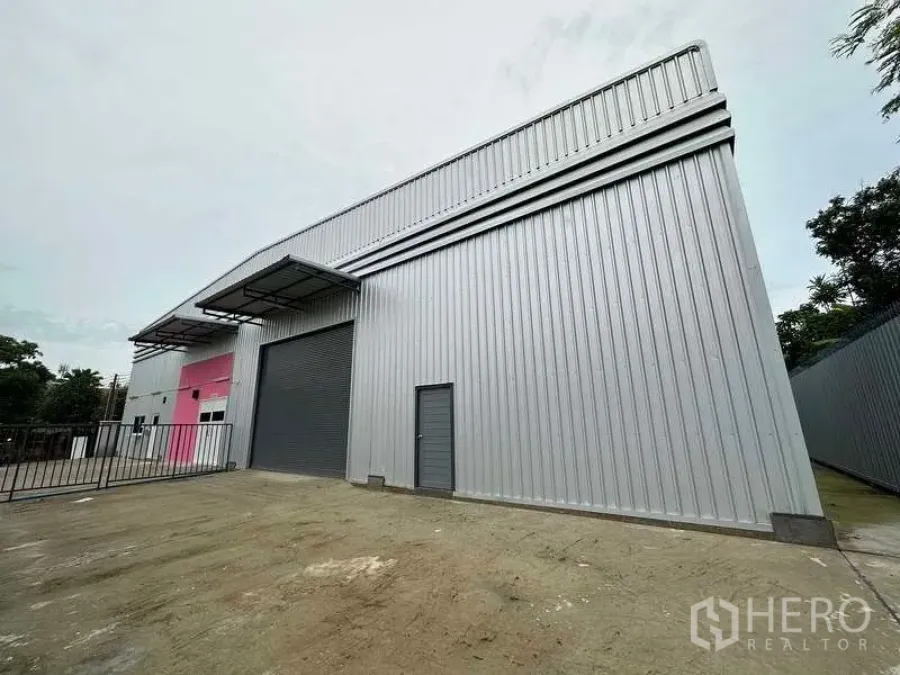 Featured image for For rent Warehouse 413 sqm in Mueang Samut Prakan, Samut Prakan
