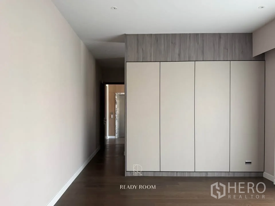 Property Image #2 for property HRE00876