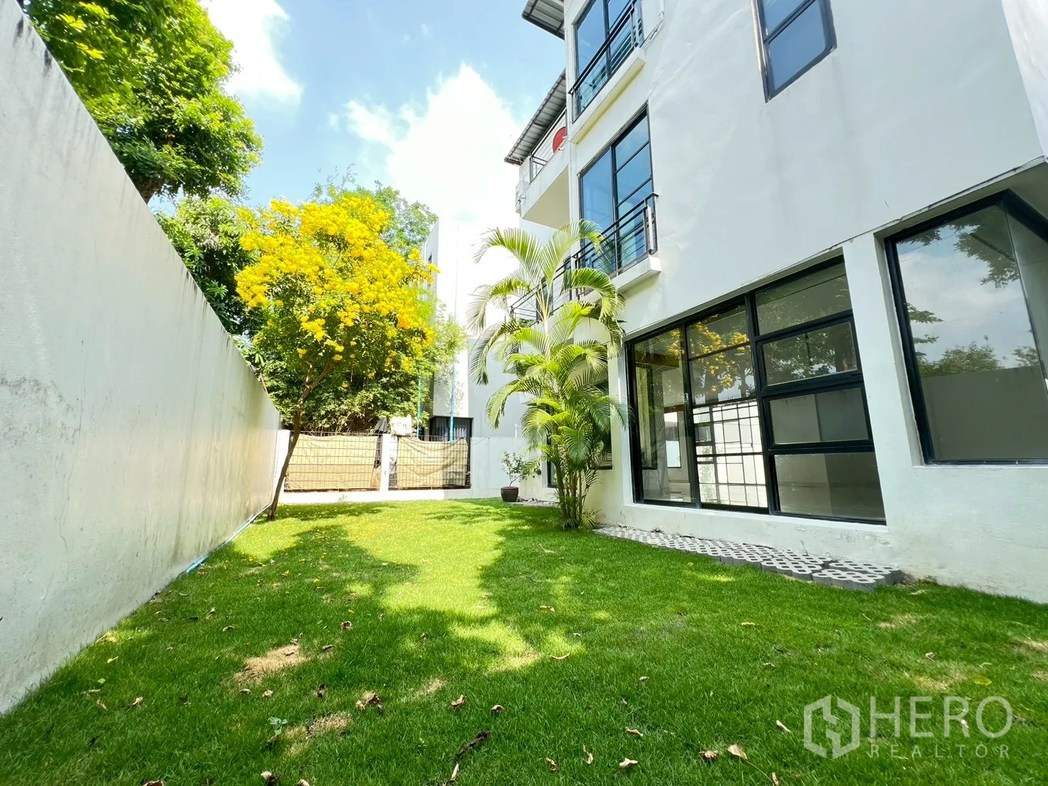 Property Image #21 for property HRE00464