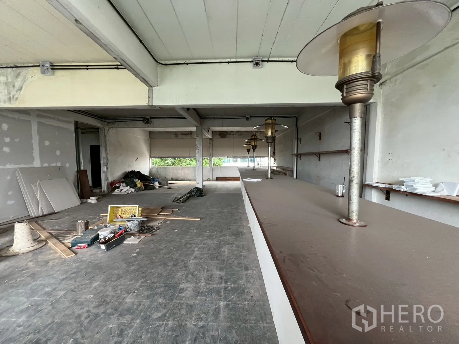 Retail Space for rent in Watthana, Bangkok - Wide shot along the length of the bar showing spacious open layout ideal for F&B.