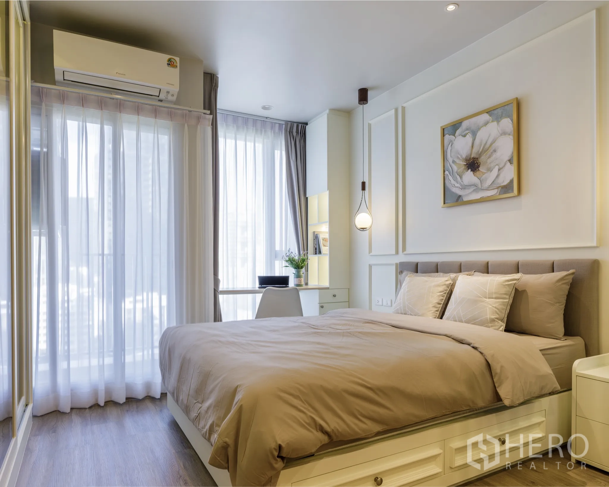 Property Image #2 for property HRE00833