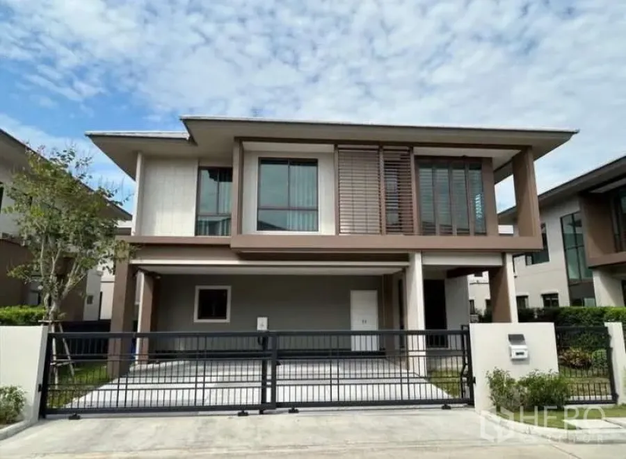 Featured image for For sale 4 Bedroom Detached House in Burasiri Krungthep Kreetha in Hua Mak, Bang Kapi, Bangkok
