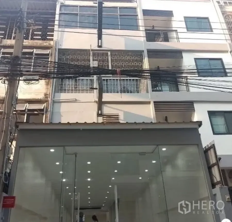 Featured image for For rent Shophouse 350 sqm in Khlong Toei, Khlong Toei, Bangkok BTS Nana