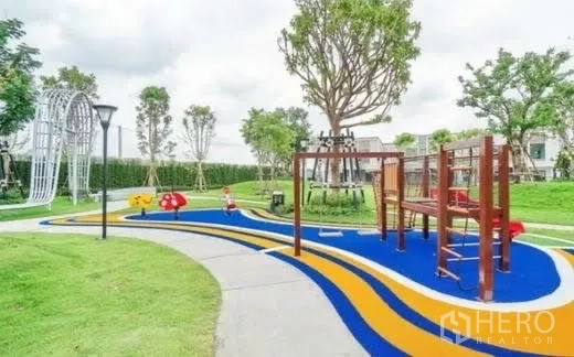 Townhouse for rent in Bang Phli, Samut Prakan - Family-friendly playground with colorful soft flooring and play equipment.