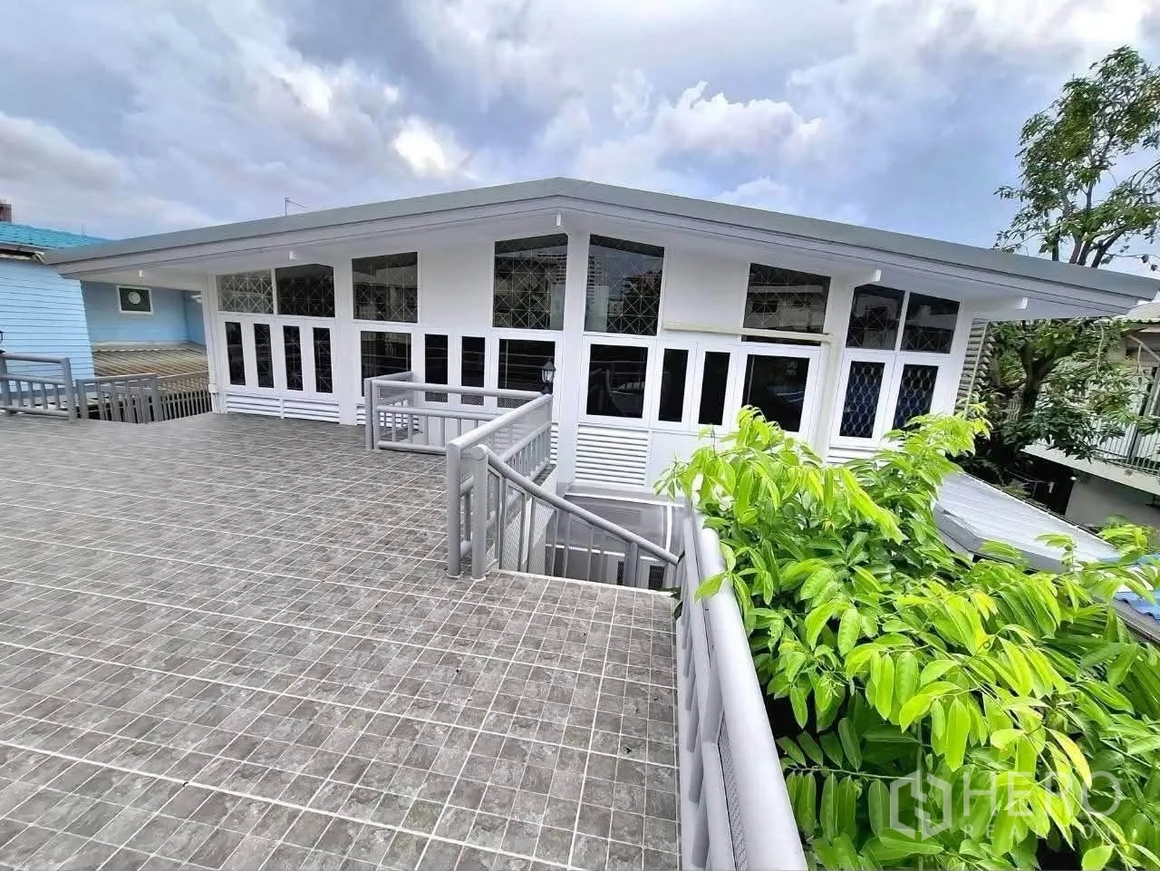 Property Image #2 for property HRE01554