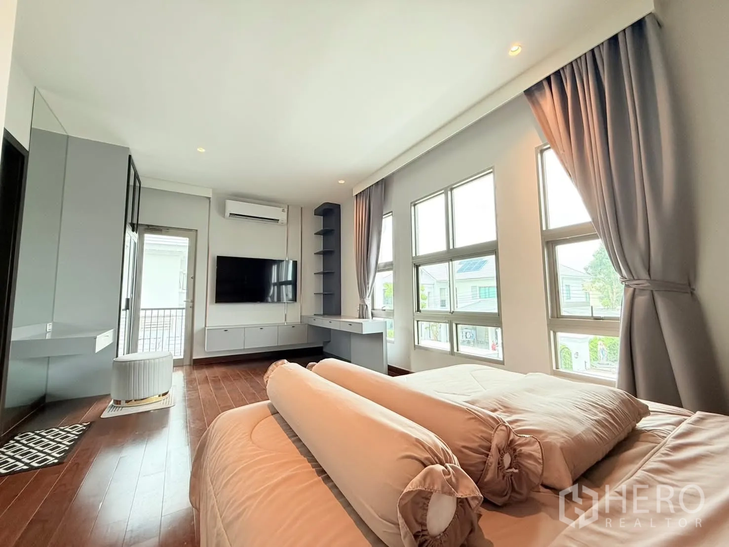 Property Image #34 for property HRE00104
