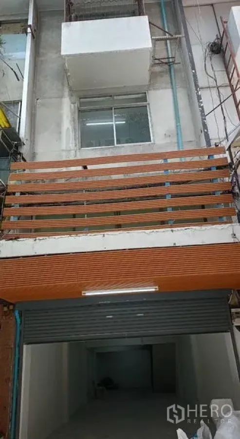 Featured image for 出租 店屋 240 平方米 在 孔堤北 瓦塔纳 曼谷 BTS 娜娜