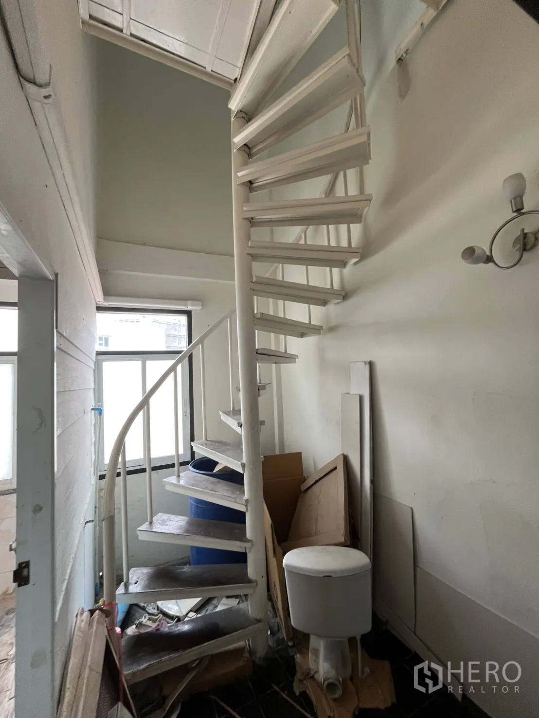 Property Image #2 for property HRE00029