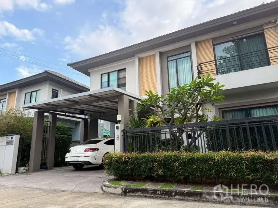 Featured image for For sale 4 Bedroom Detached House in Life Bangkok Boulevard Ramintra 65 in Tha Raeng, Bang Khen, Bangkok