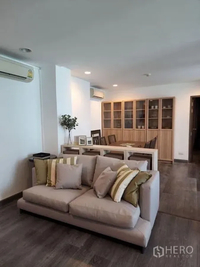 Featured image for For rent 2 Bedroom Condominium in Khlong Toei Nuea, Watthana, Bangkok BTS Asok