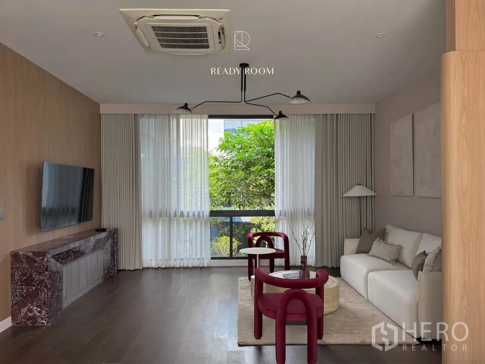 Property Image #7 for property HRE00876