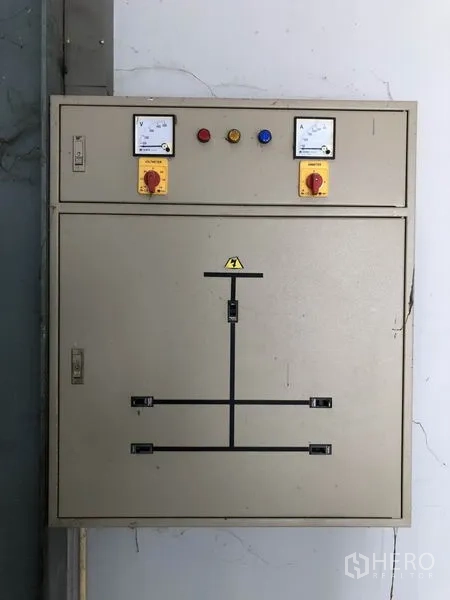 Factory for rent in Bang Len, Nakhon Pathom - Electrical control cabinet mounted on the wall inside the factory.