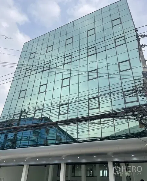 Home Office for rent or sale in Wang Thonglang, Bangkok - Modern glass-façade home office building in Wang Thonglang, Bangkok.