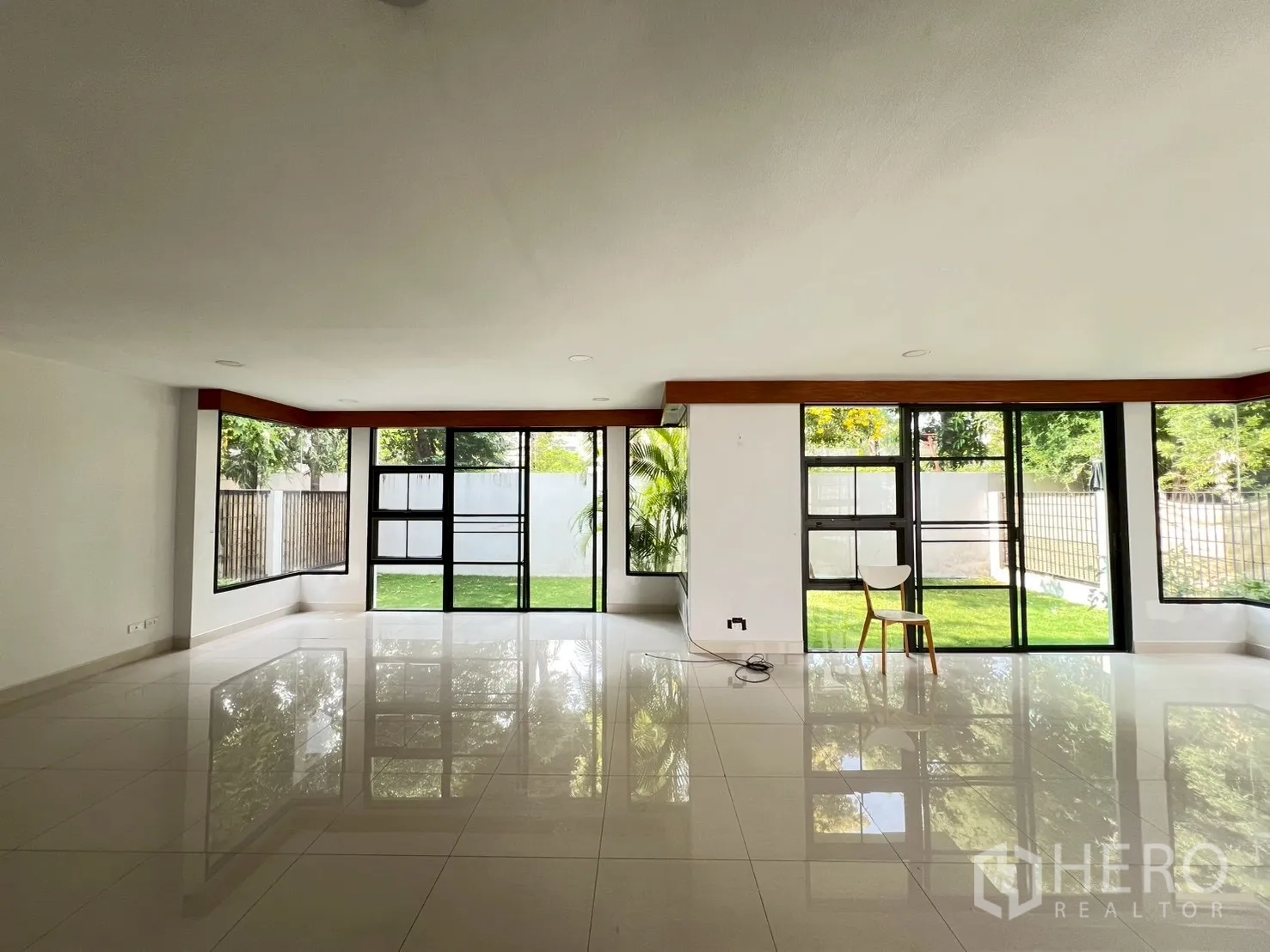 Property Image #26 for property HRE00464