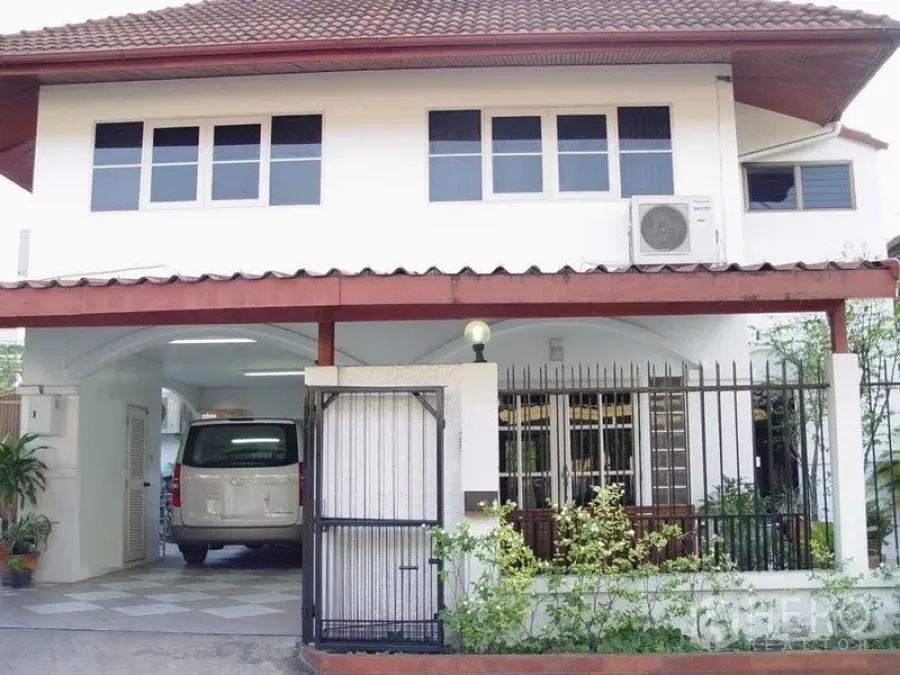 Featured image for For rent 4 Bedroom Detached House in Hua Mak, Bang Kapi, Bangkok