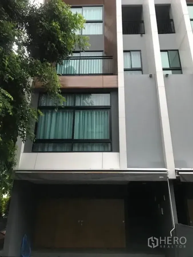 Featured image for For sale 3 Bedroom Townhouse in Suan Luang, Suan Luang, Bangkok