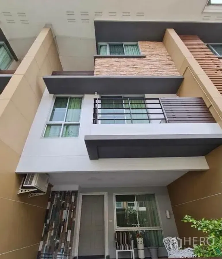 Featured image for For rent 3 Bedroom Townhouse in Plus City Park in Nong Bon, Prawet, Bangkok