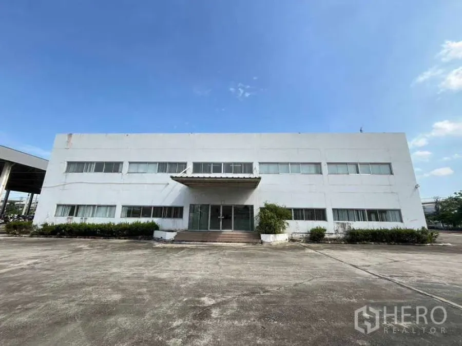 Featured image for For rent Warehouse 1620 sqm in Lam Pla Thio, Lat Krabang, Bangkok