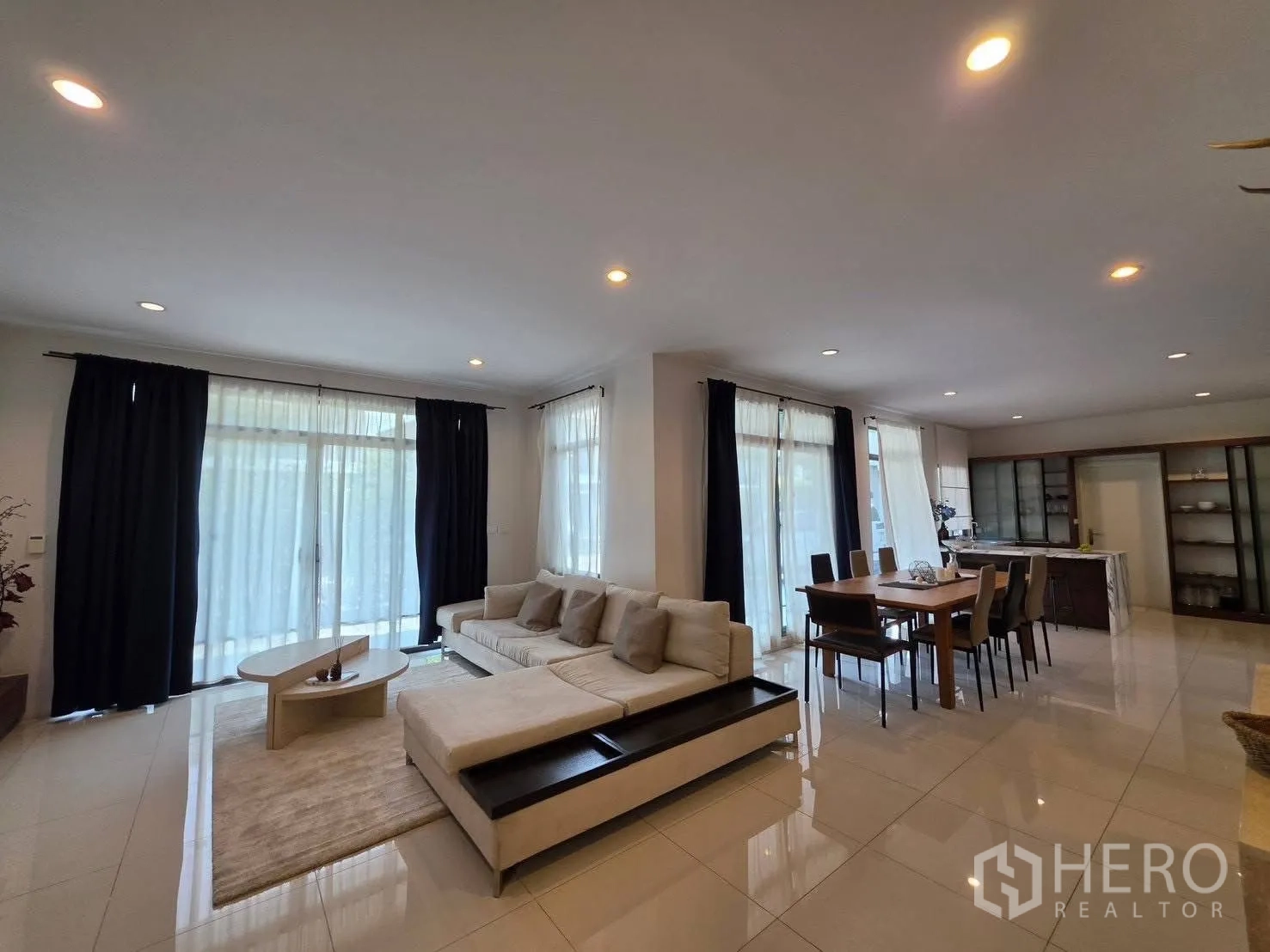 Property Image #24 for property HRE00869
