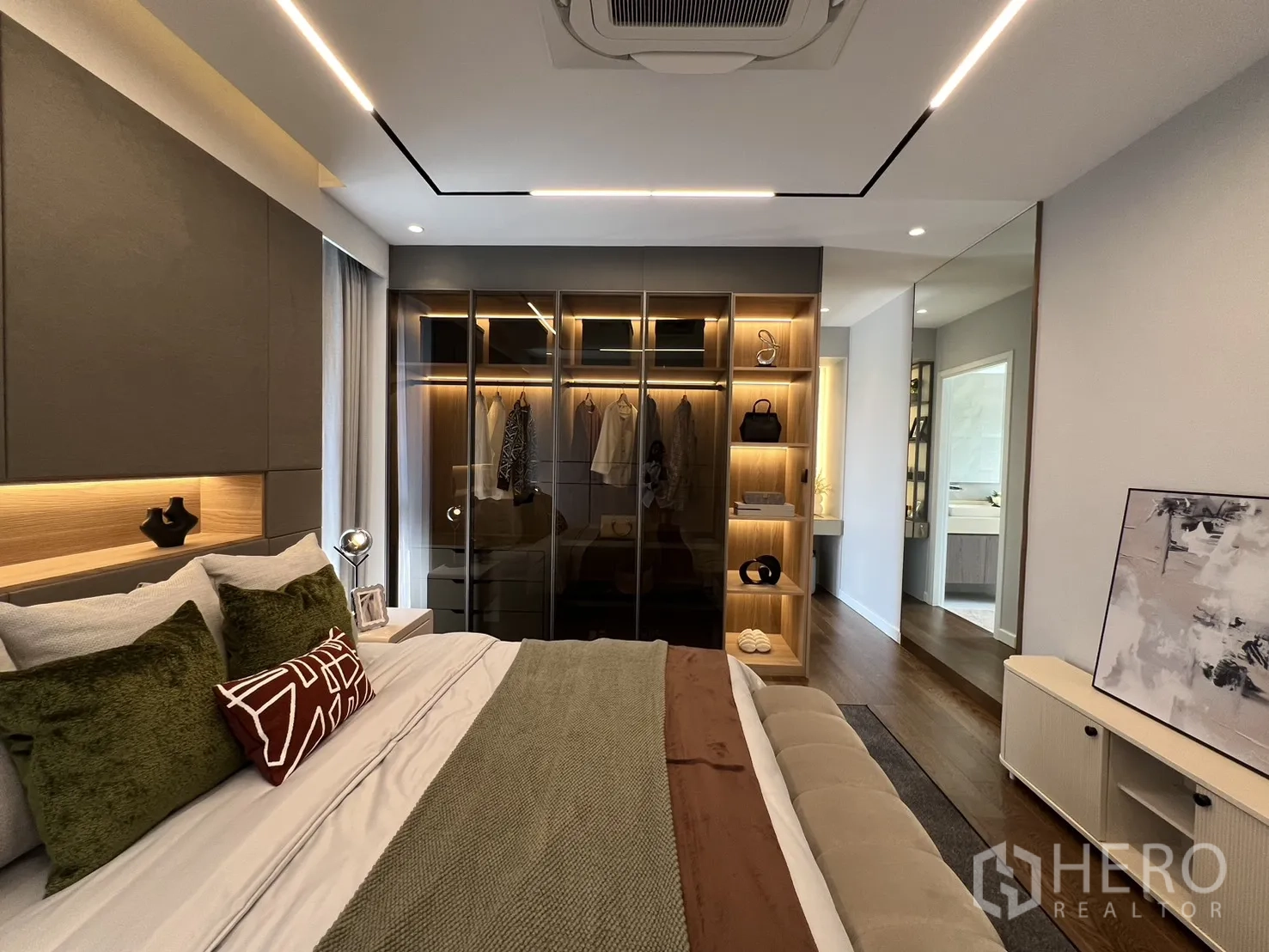 Property Image #19 for property HRE00144