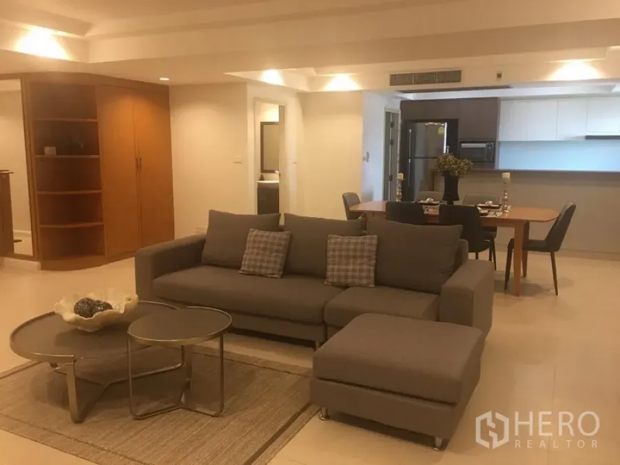 Featured image for For rent 3 Bedroom Condominium in Royal Castle in Khlong Toei Nuea, Watthana, Bangkok BTS Phrom Phong