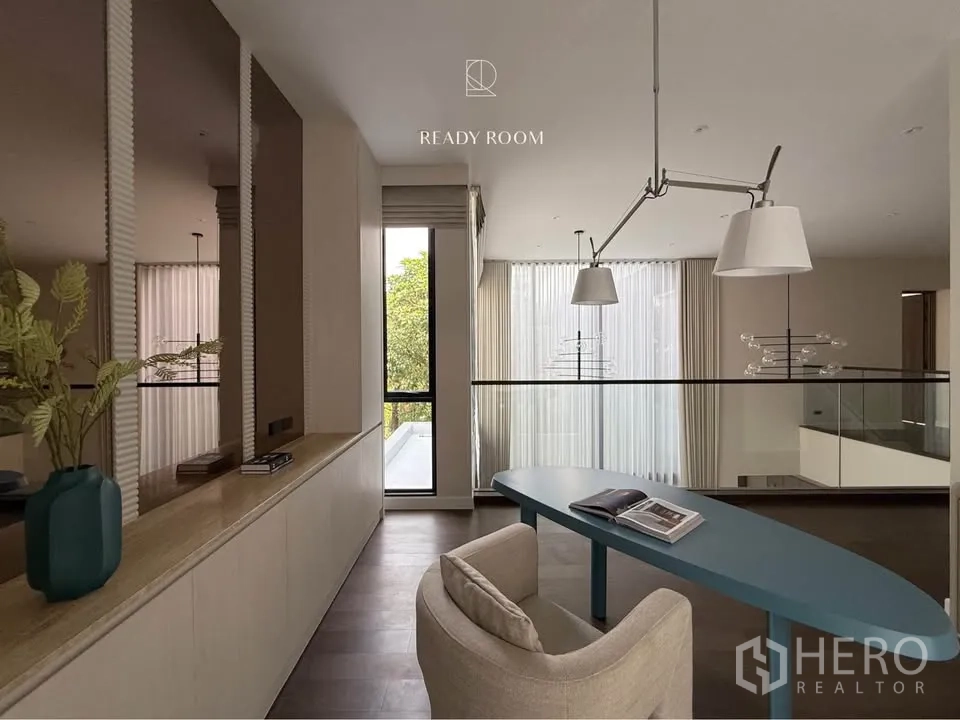 Property Image #11 for property HRE00876