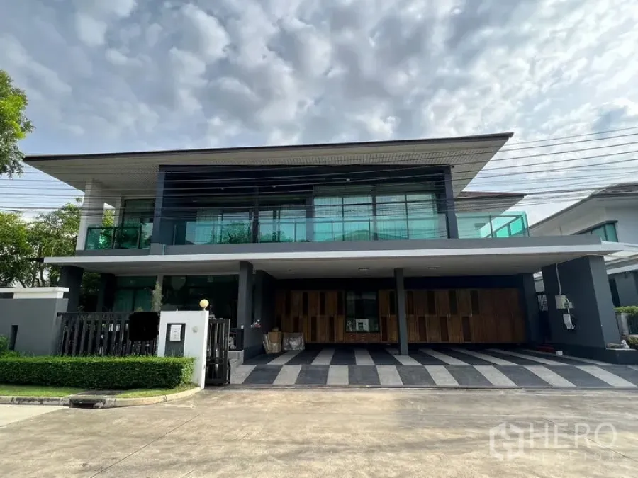 Featured image for For sale 5 Bedroom Detached House in Setthasiri Krungthep Kreetha in Hua Mak, Bang Kapi, Bangkok
