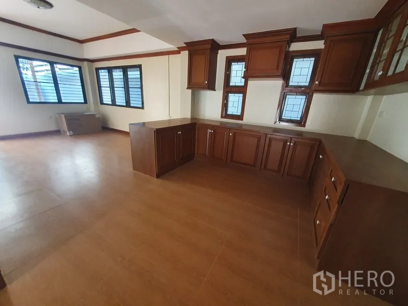 Property Image #12 for property HRE01382