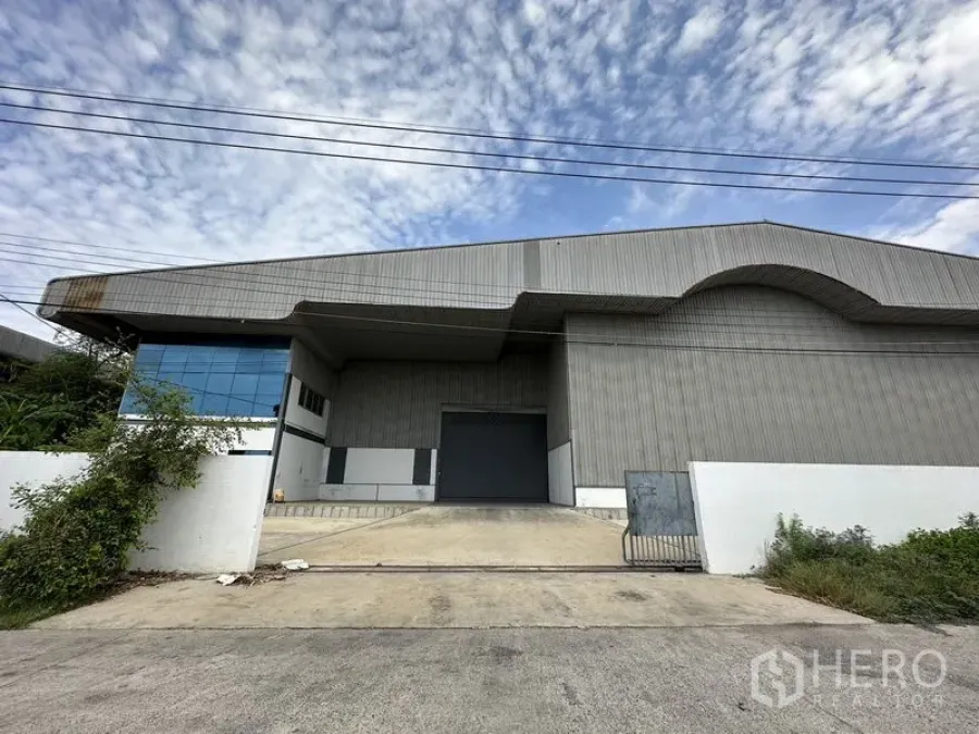 Featured image for For rent Warehouse 3050 sqm in Mueang Samut Prakan, Samut Prakan
