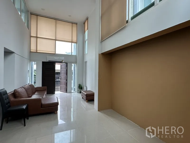 Property Image #18 for property HRE00335