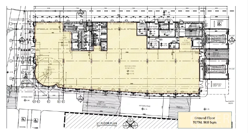 Retail Space for rent in Watthana, Bangkok - Ground-floor plan showing a 900 sqm open retail area with service core, entrances, and access points.