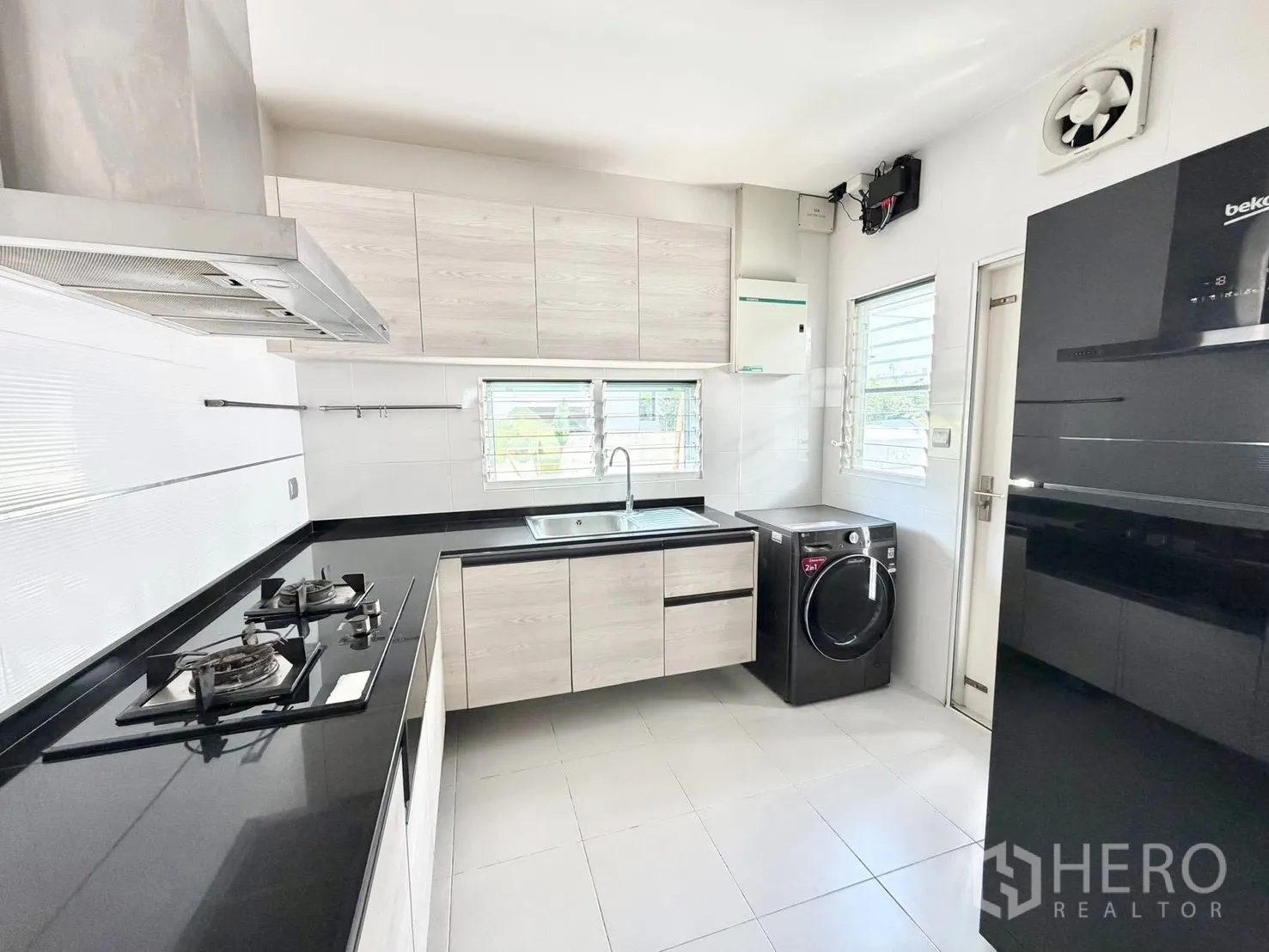 Property Image #17 for property BRE24203