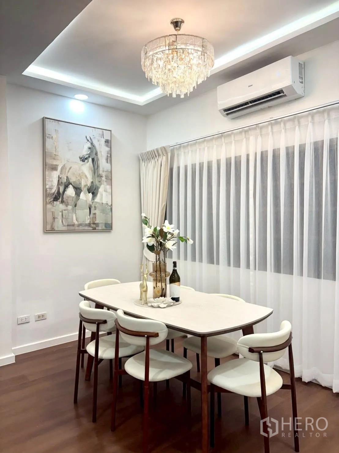 Property Image #27 for property HRE00903