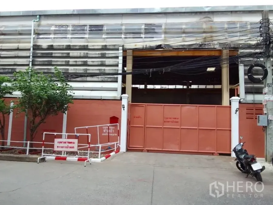 Featured image for For rent Warehouse 800 sqm in Mueang Samut Prakan, Samut Prakan