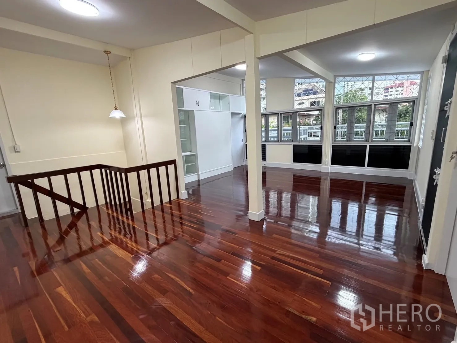 Property Image #4 for property HRE01554