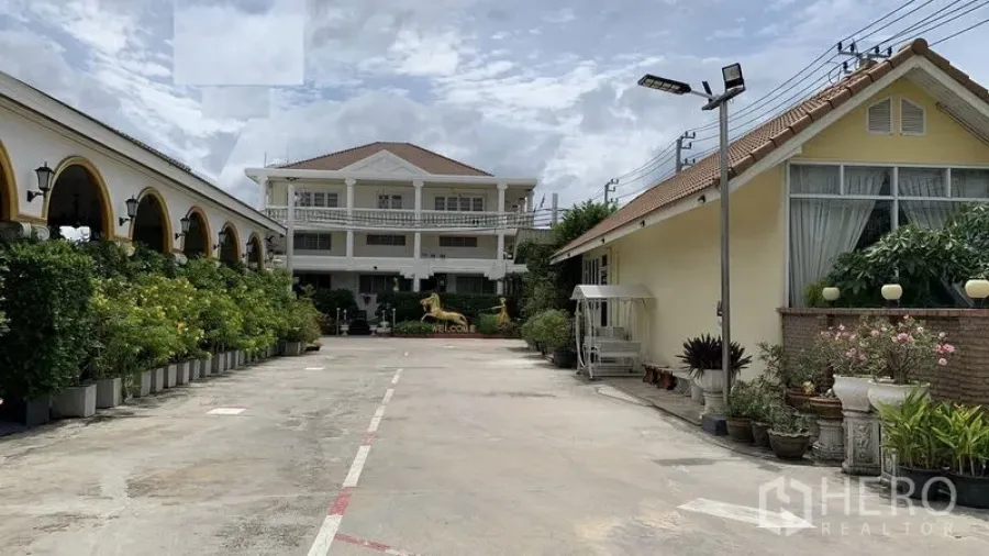Featured image for For rent Warehouse 7400 sqm in Phra Pradaeng, Samut Prakan
