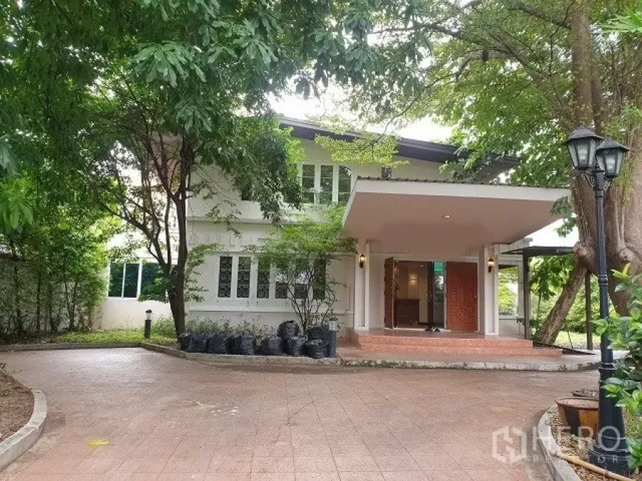 Featured image for For rent 2 Bedroom Detached House in Phra Khanong Nuea, Watthana, Bangkok BTS Ekkamai