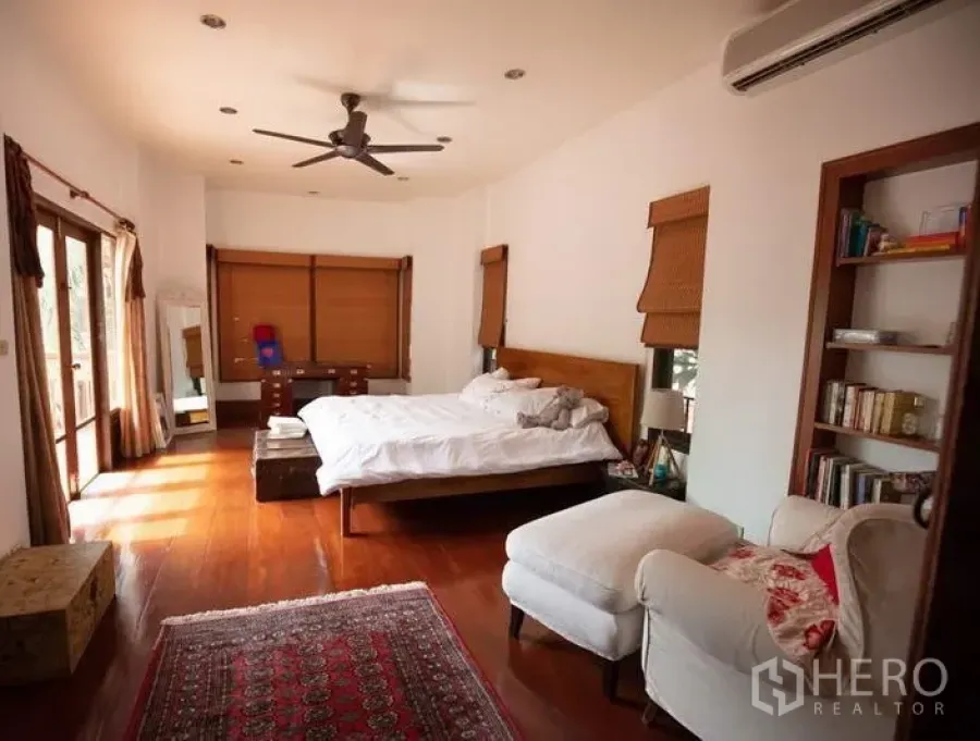 Featured image for For rent 5 Bedroom Detached House in Watthana, Bangkok BTS Thonglor