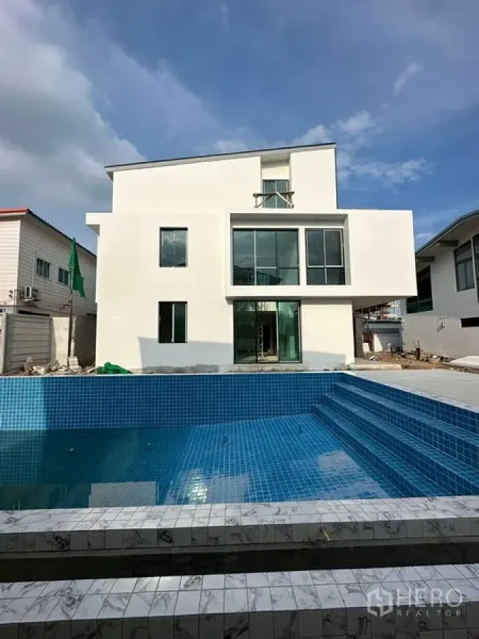 Featured image for For rent 3 Bedroom Detached House in Phra Khanong Nuea, Watthana, Bangkok BTS Phra Khanong