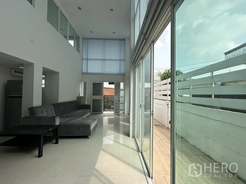 Property Image #17 for property HRE00319