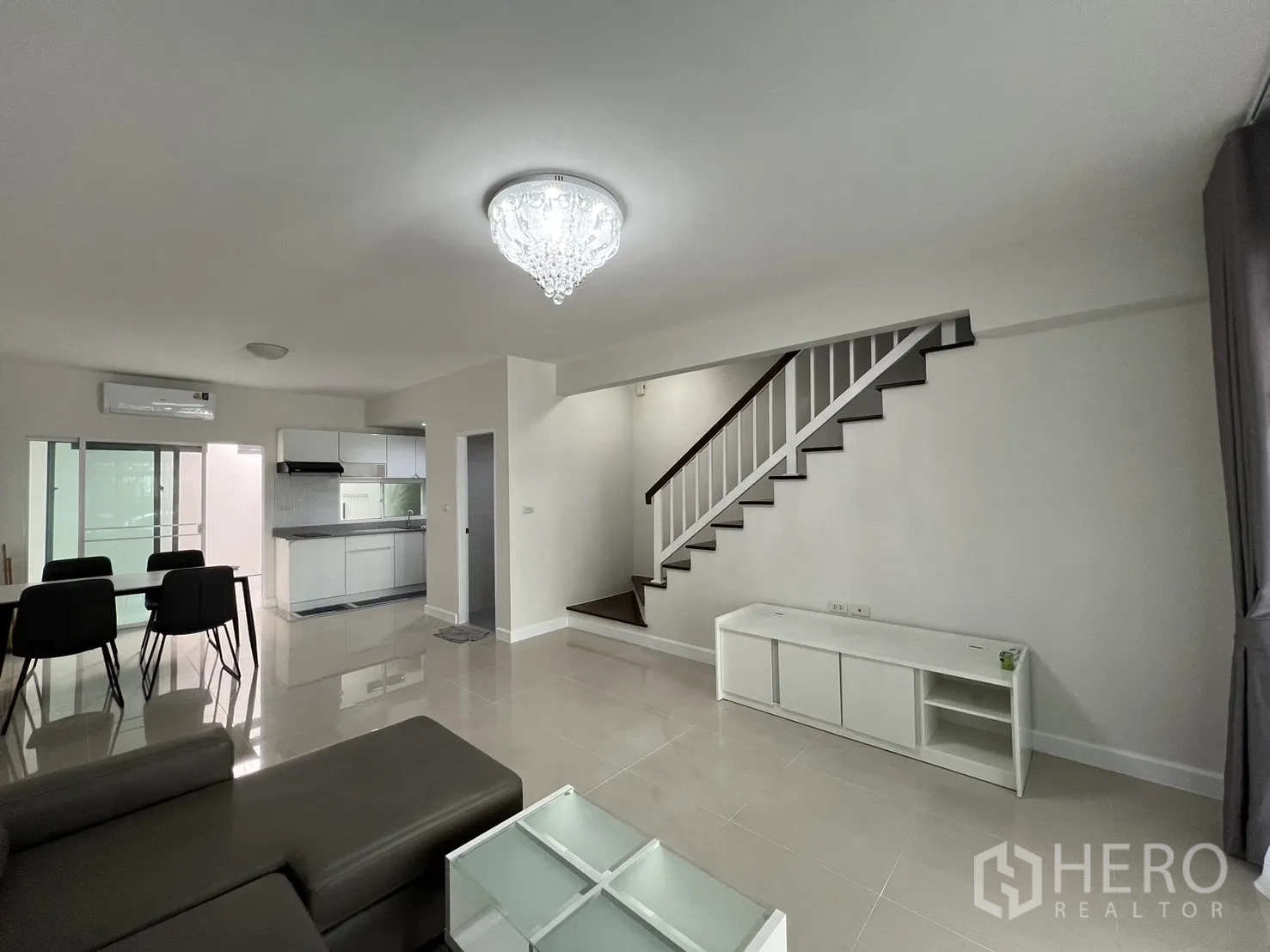 Property Image #31 for property HRE00453