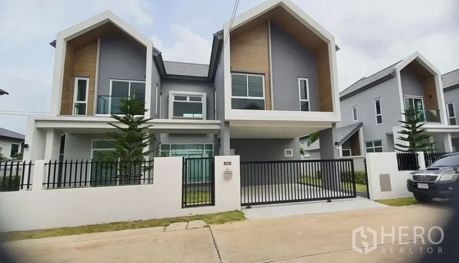Featured image for For sale 4 Bedroom Detached House in Lam Luk Ka, Pathum Thani