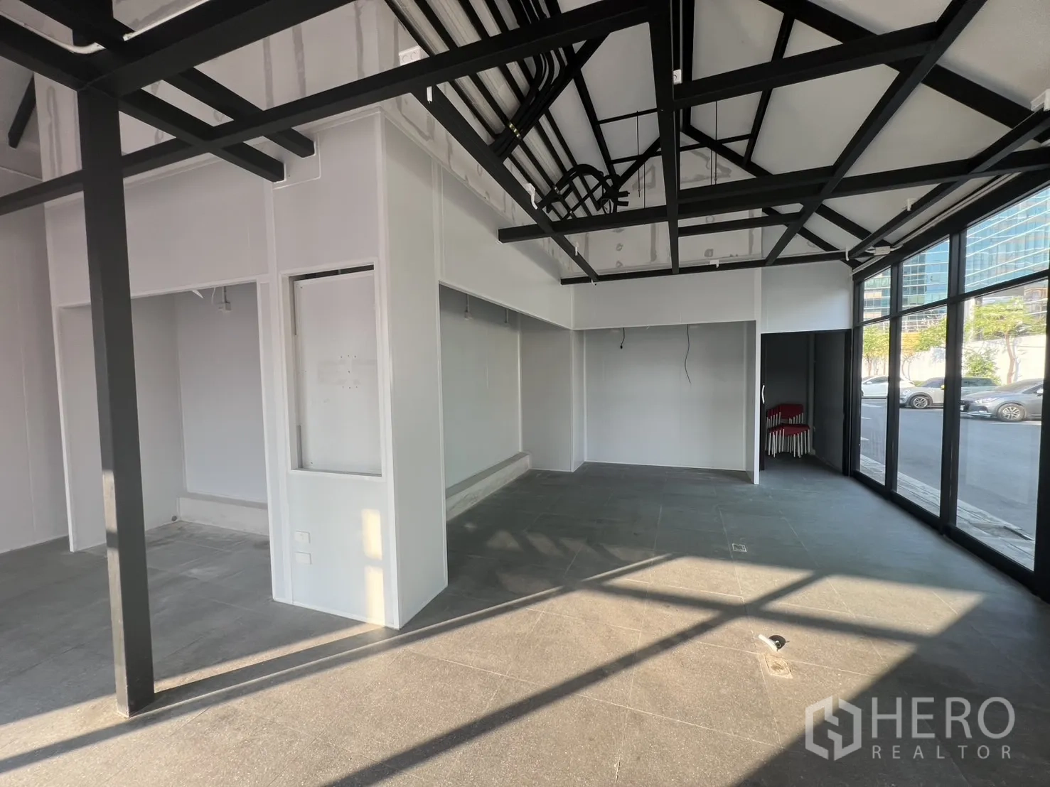 Retail Space for rent - Bright open space with vaulted ceiling and perimeter glass for seating or displays.