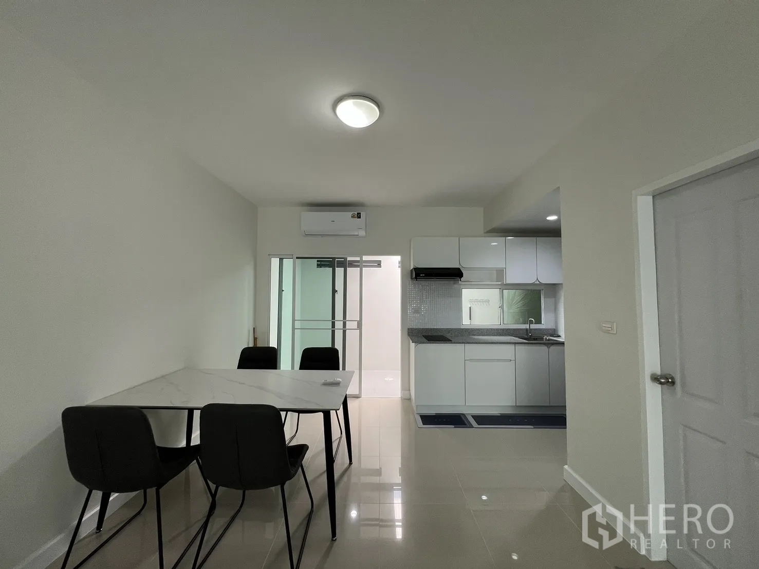 Property Image #30 for property HRE00453
