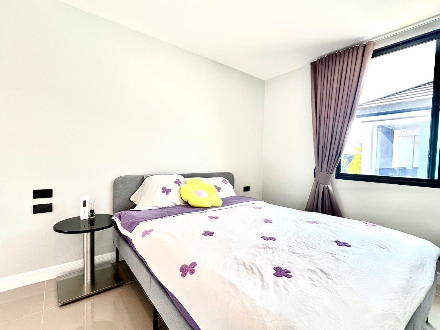 Property Image #17 for property HRE00056