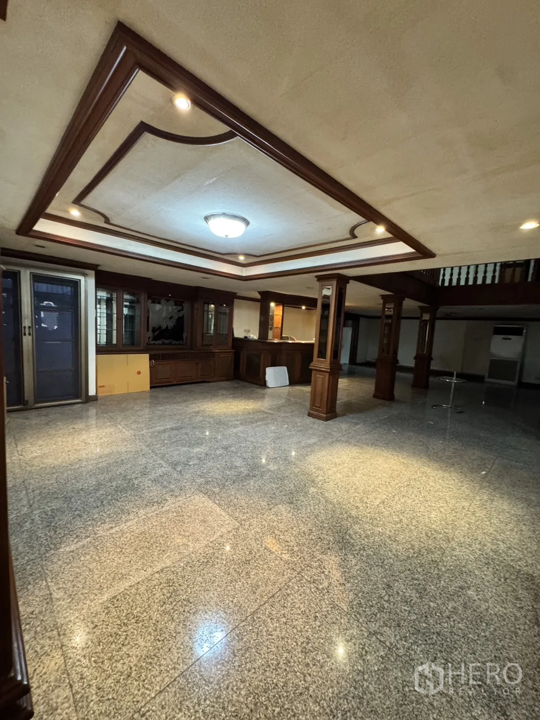 Featured image for 出租 家庭办公室 800 平方米 在 克隆丹努阿 瓦塔纳 曼谷 BTS 澎蓬