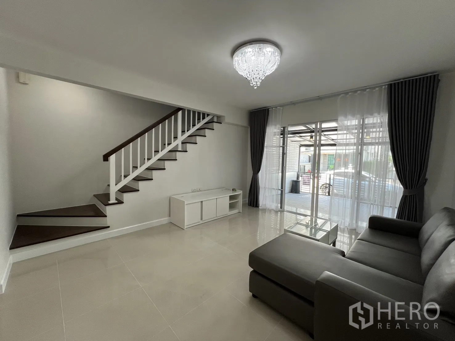Property Image #20 for property HRE00453