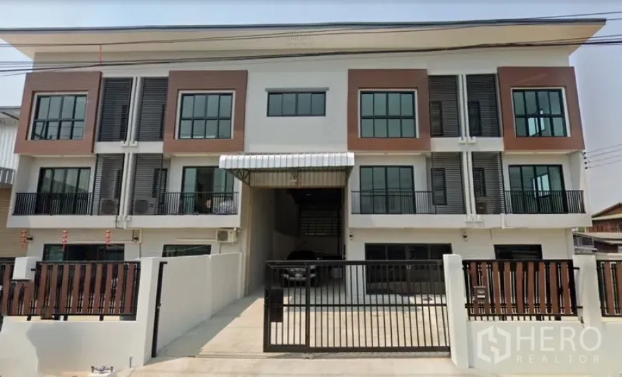 Featured image for For rent Factory 300 sqm in Lam Luk Ka, Pathum Thani