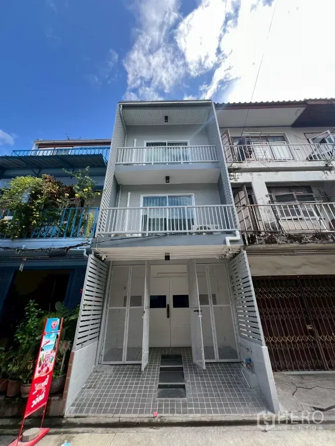 Featured image for For rent Shophouse 150 sqm in Bang Chak, Phra Khanong, Bangkok BTS Bang Chak